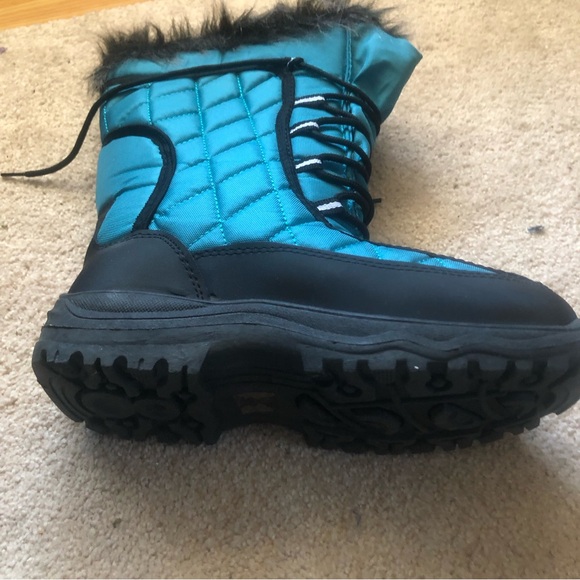 Furry Snow Boot - Picture 3 of 4
